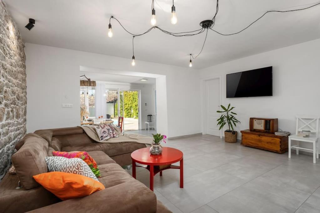 Villa Corinna Kukci Luaran gambar