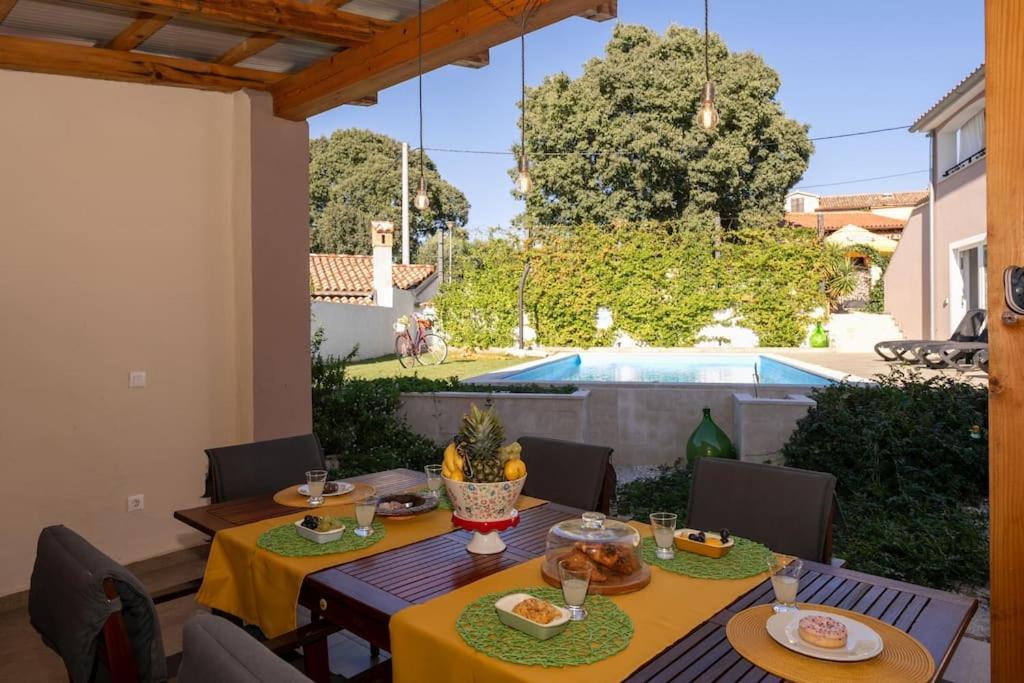 Villa Corinna Kukci Luaran gambar