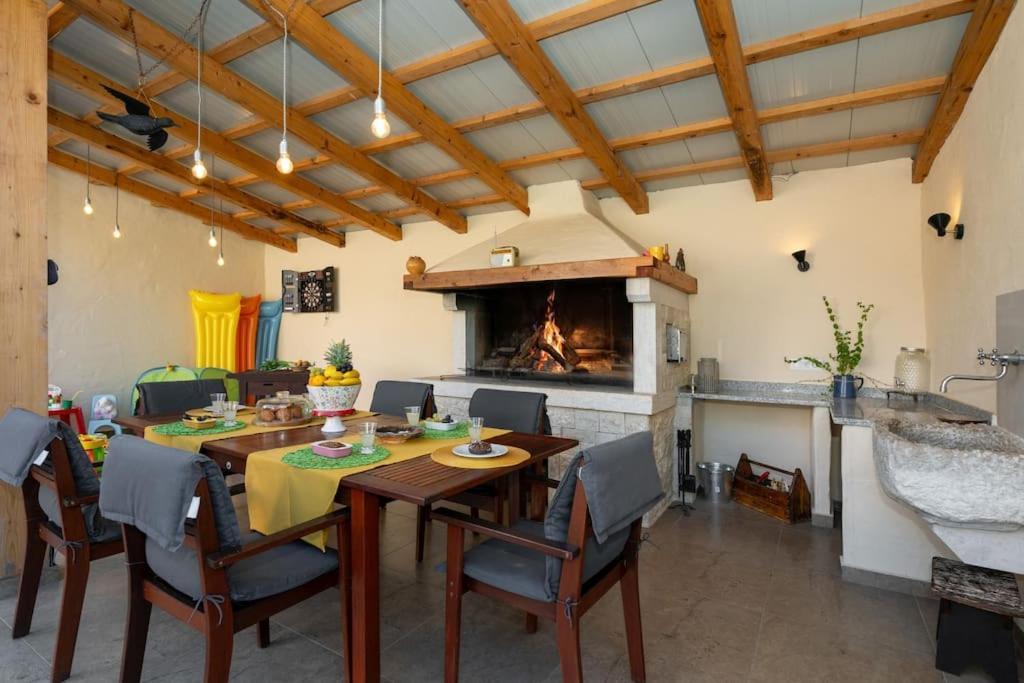 Villa Corinna Kukci Luaran gambar