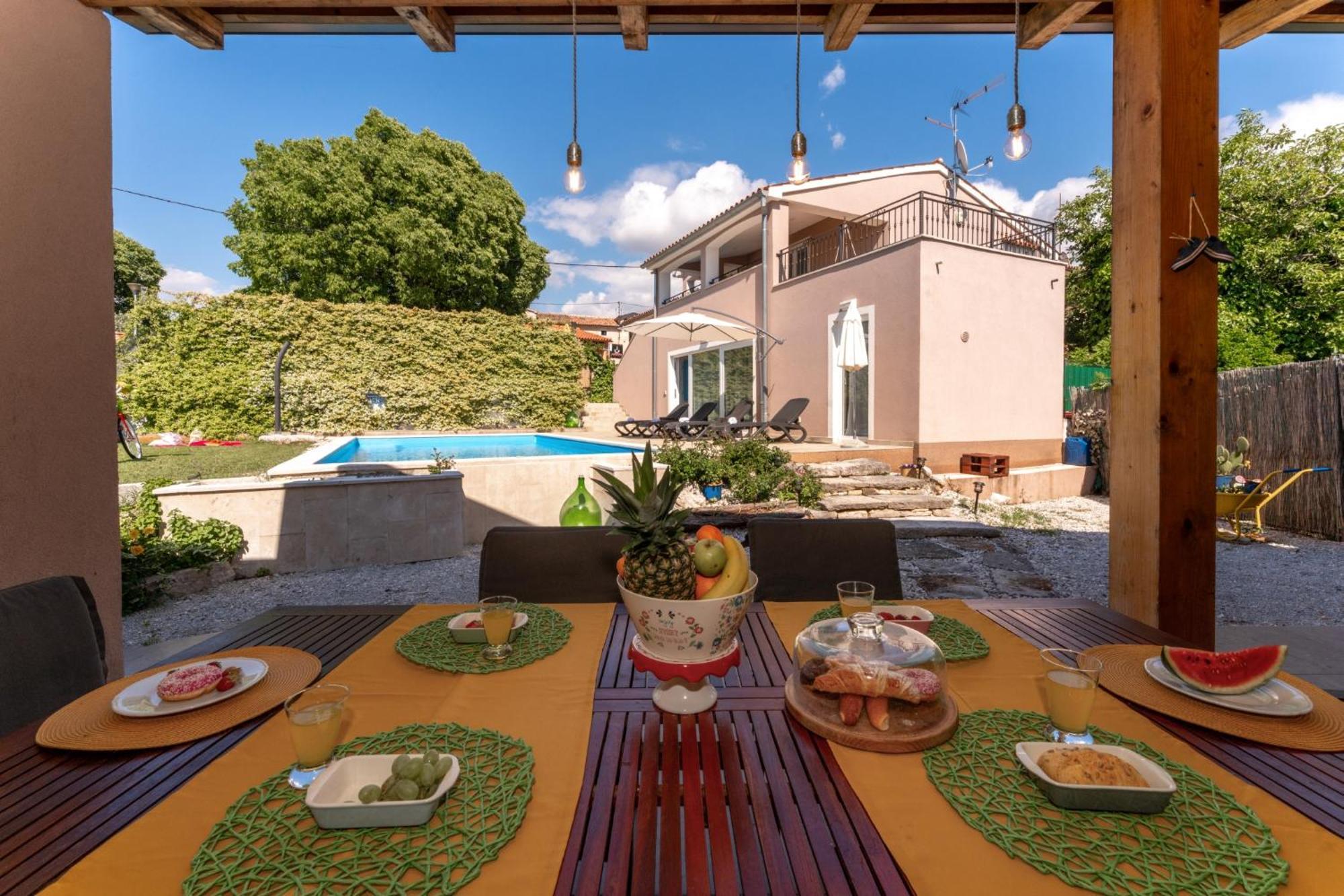 Villa Corinna Kukci Luaran gambar